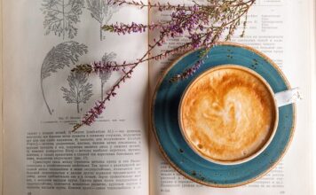 Jaki krem pod opłatek na tort?