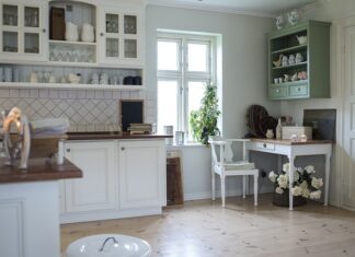 Jak przechowywanie talerzy w szufladzie?