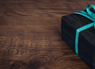 Jak się nazywa pudełko na biżuterię?