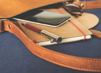 Jak utrzymać porządek na swoim biurku?